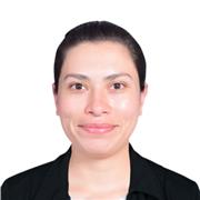 Trabajo medio tiempo como niñera ayudando con las tareas escolares los fines de semana